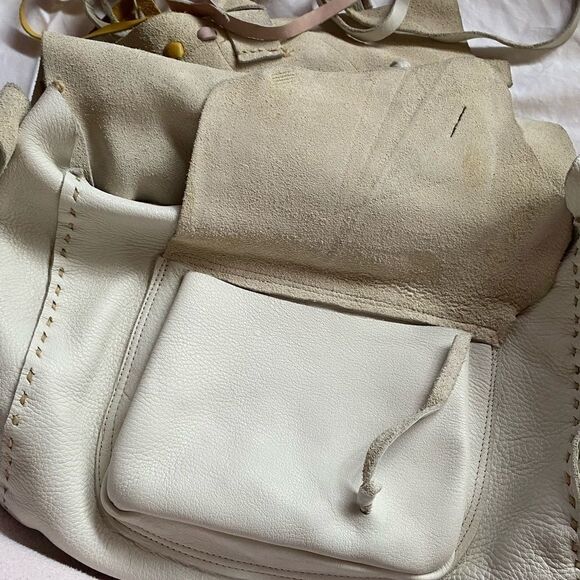 Village Tannery by Sevestet custom leather messenger bag - Picture 5 of 7